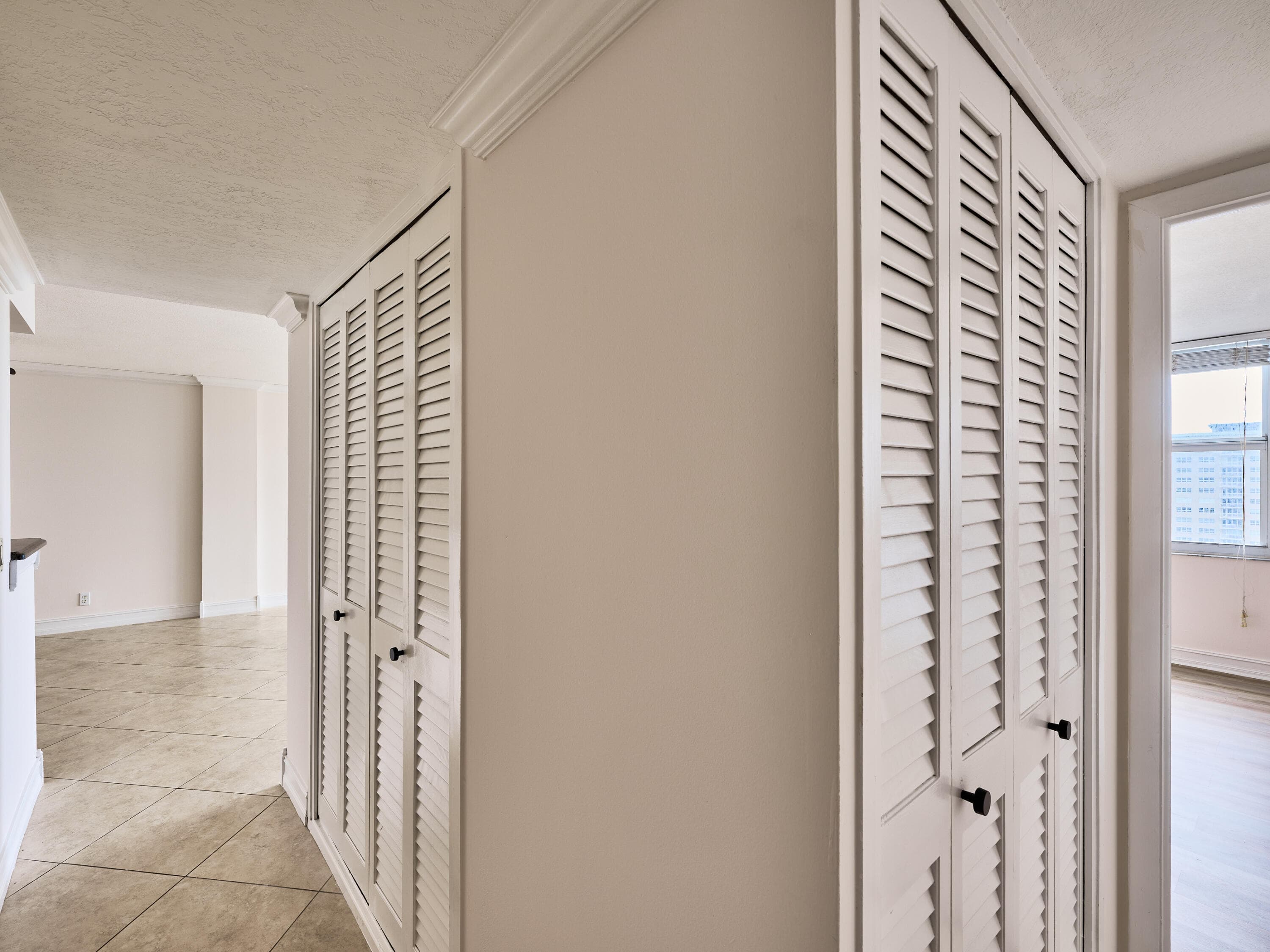 305 N Pompano Beach Boulevard 1204, Pompano Beach, FL 33062 — photo 12 of 44