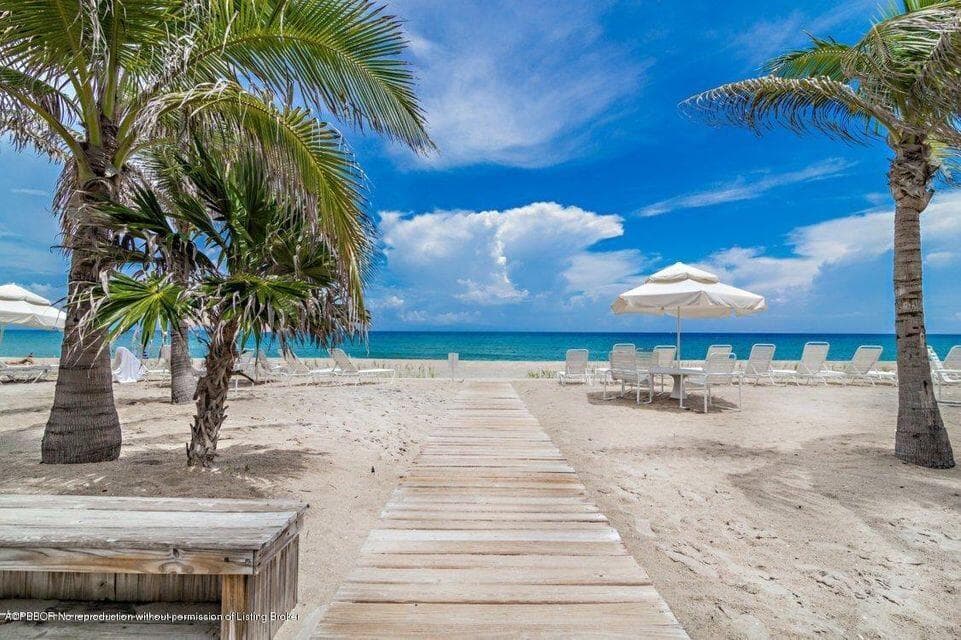 170 N Ocean Boulevard 305, Palm Beach, FL 33480 — photo 2 of 4
