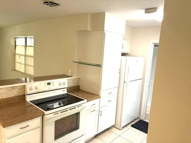 507 SW 2nd Avenue, Dania Beach, FL 33004 — photo 9 of 25