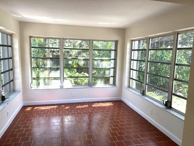 507 SW 2nd Avenue, Dania Beach, FL 33004 — photo 15 of 25
