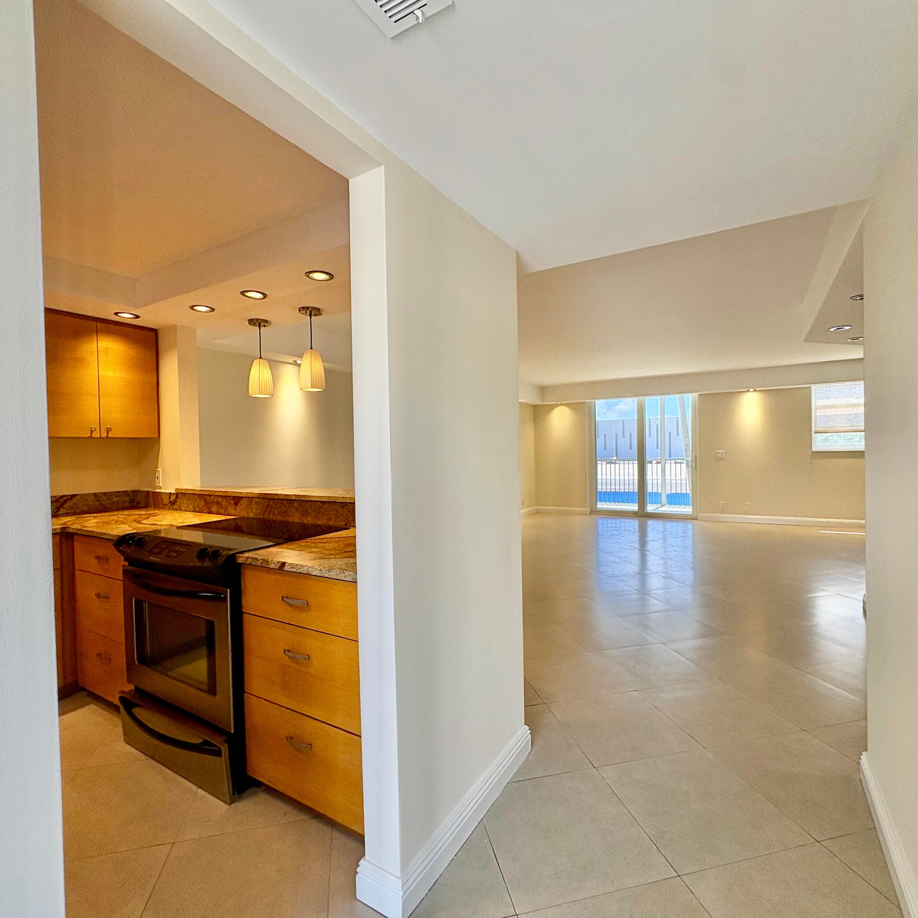 5700 NW 2nd Avenue 203, Boca Raton, FL 33487 — photo 5 of 30