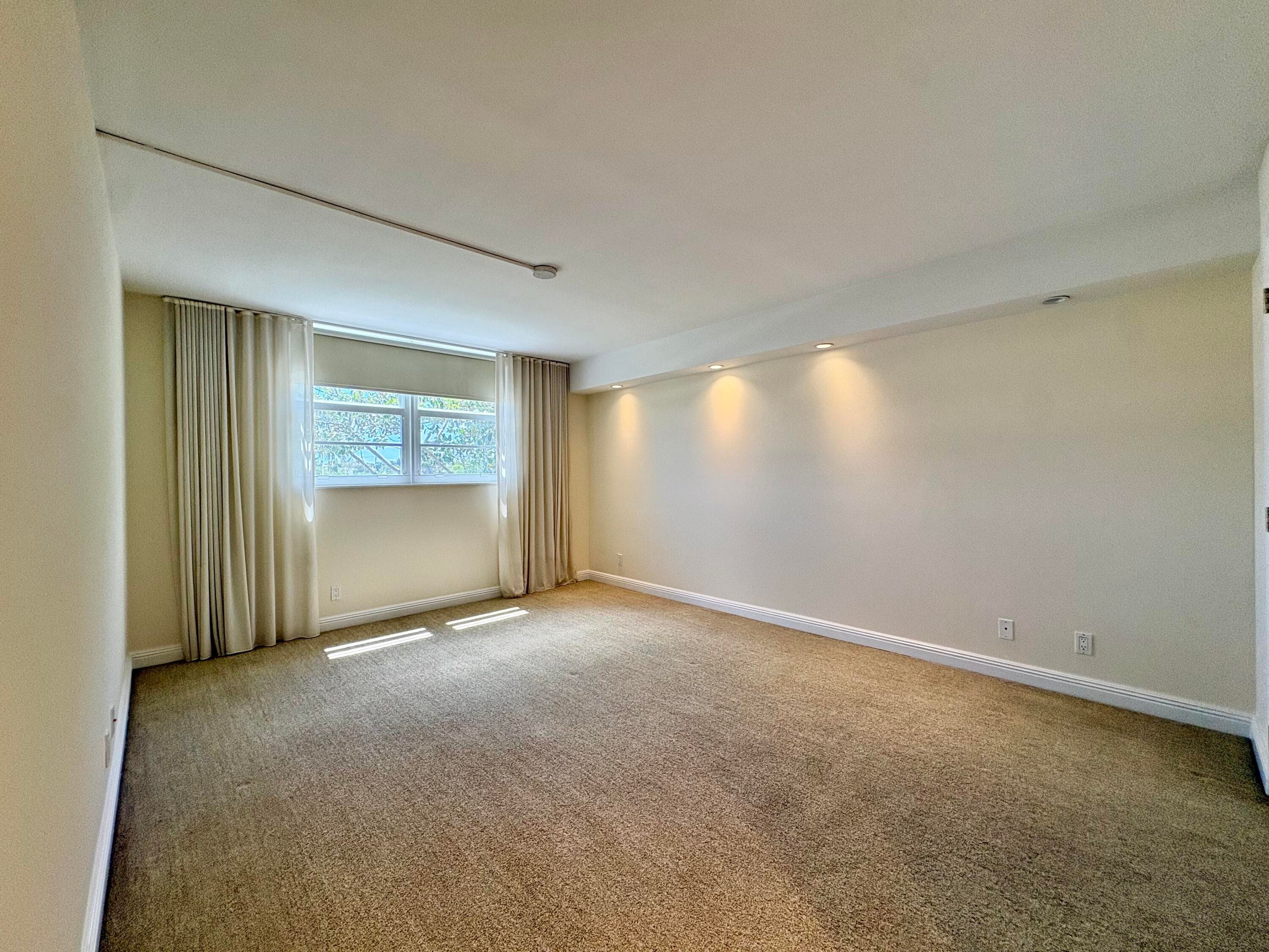 5700 NW 2nd Avenue 203, Boca Raton, FL 33487 — photo 18 of 30