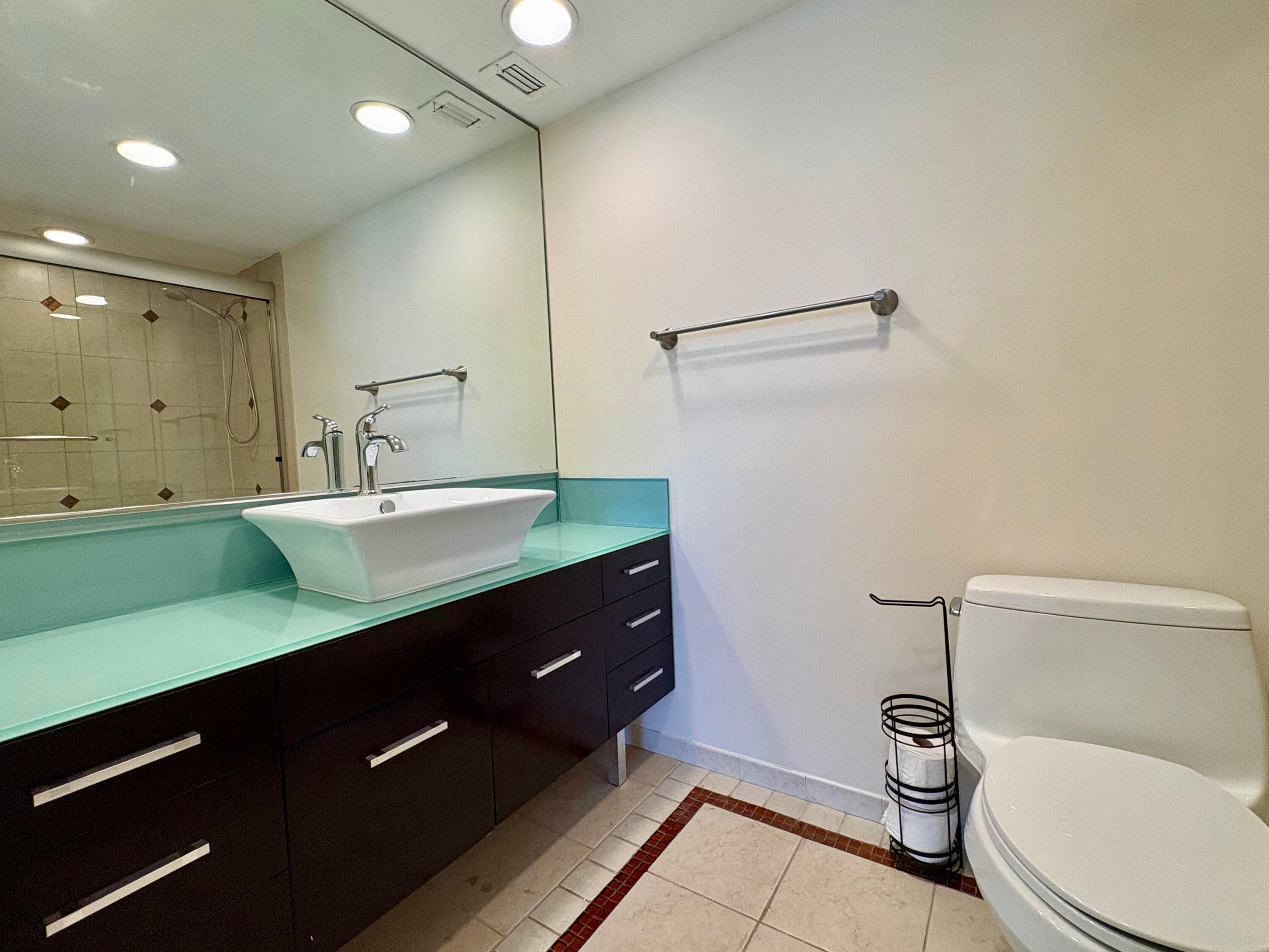 5700 NW 2nd Avenue 203, Boca Raton, FL 33487 — photo 15 of 30