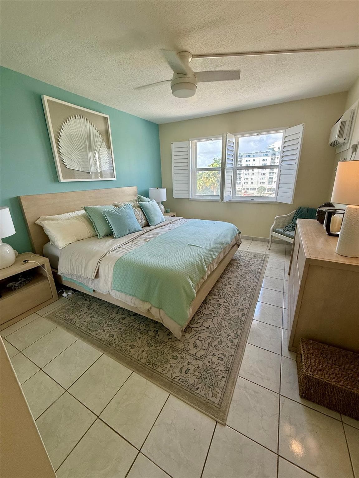 720 Orton Avenue 404, Fort Lauderdale, FL 33304 — photo 9 of 47