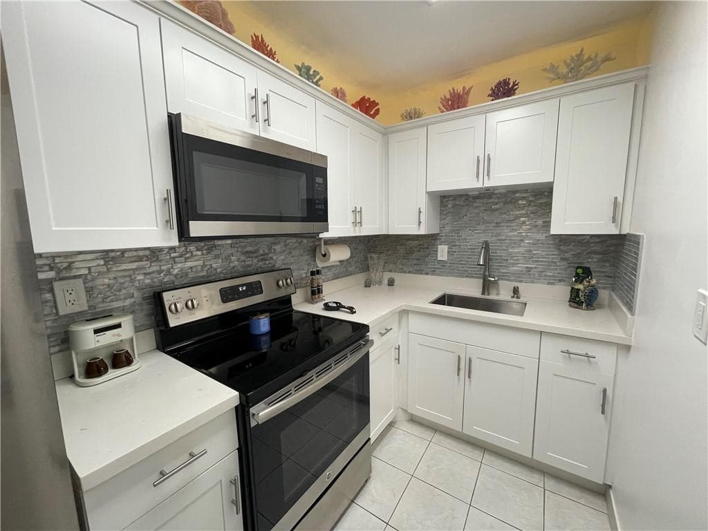 720 Orton Avenue 404, Fort Lauderdale, FL 33304 — photo 21 of 47