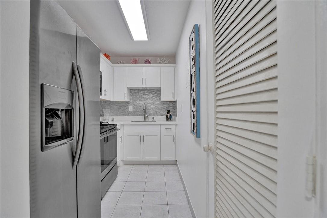 720 Orton Avenue 404, Fort Lauderdale, FL 33304 — photo 23 of 47