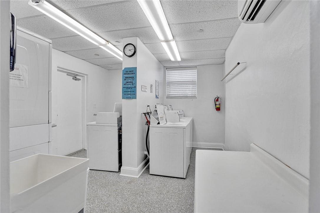 720 Orton Avenue 404, Fort Lauderdale, FL 33304 — photo 29 of 47
