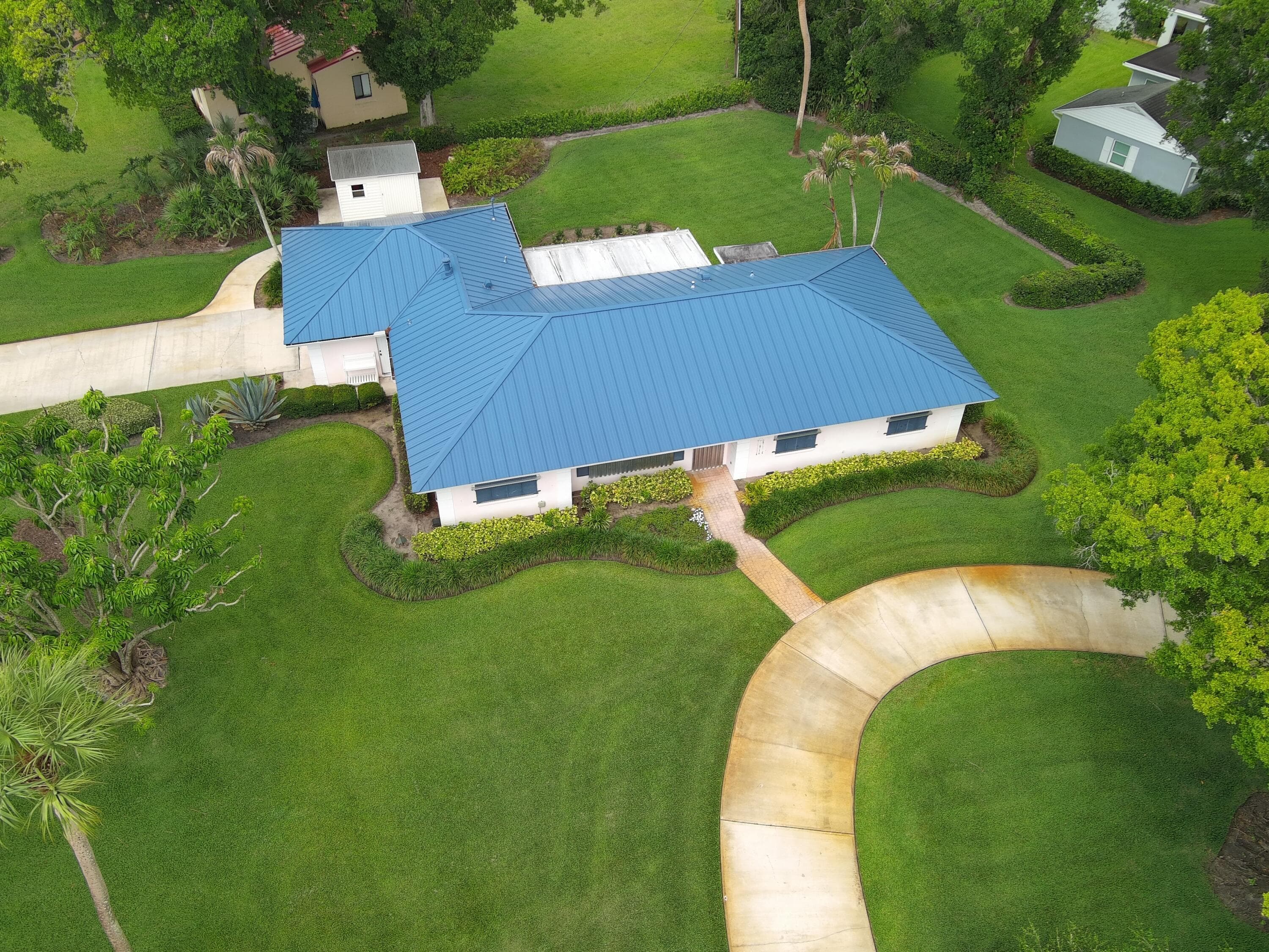 2301 Avalon Avenue, Vero Beach, FL 32960 — photo 1 of 54