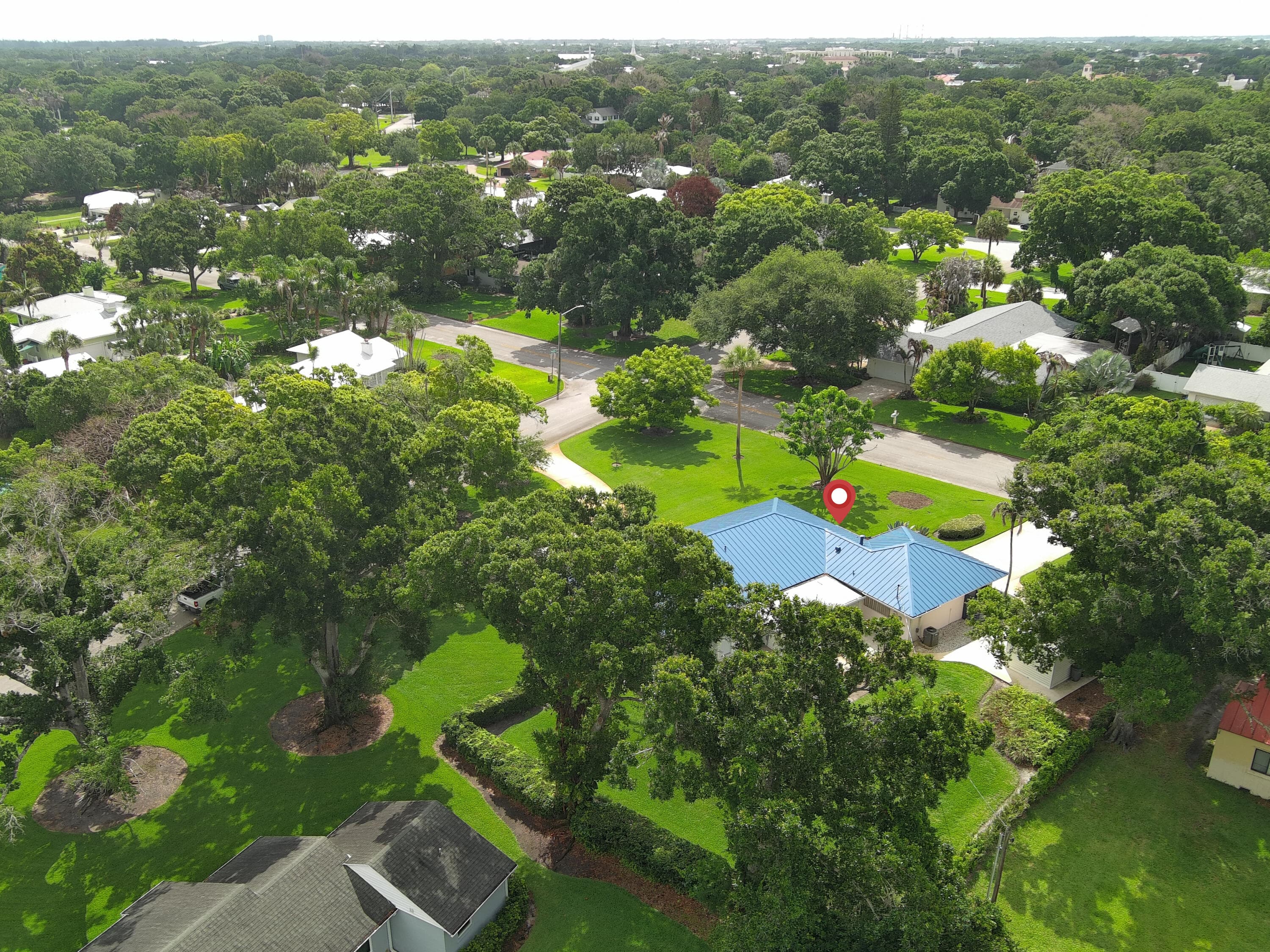 2301 Avalon Avenue, Vero Beach, FL 32960 — photo 37 of 54