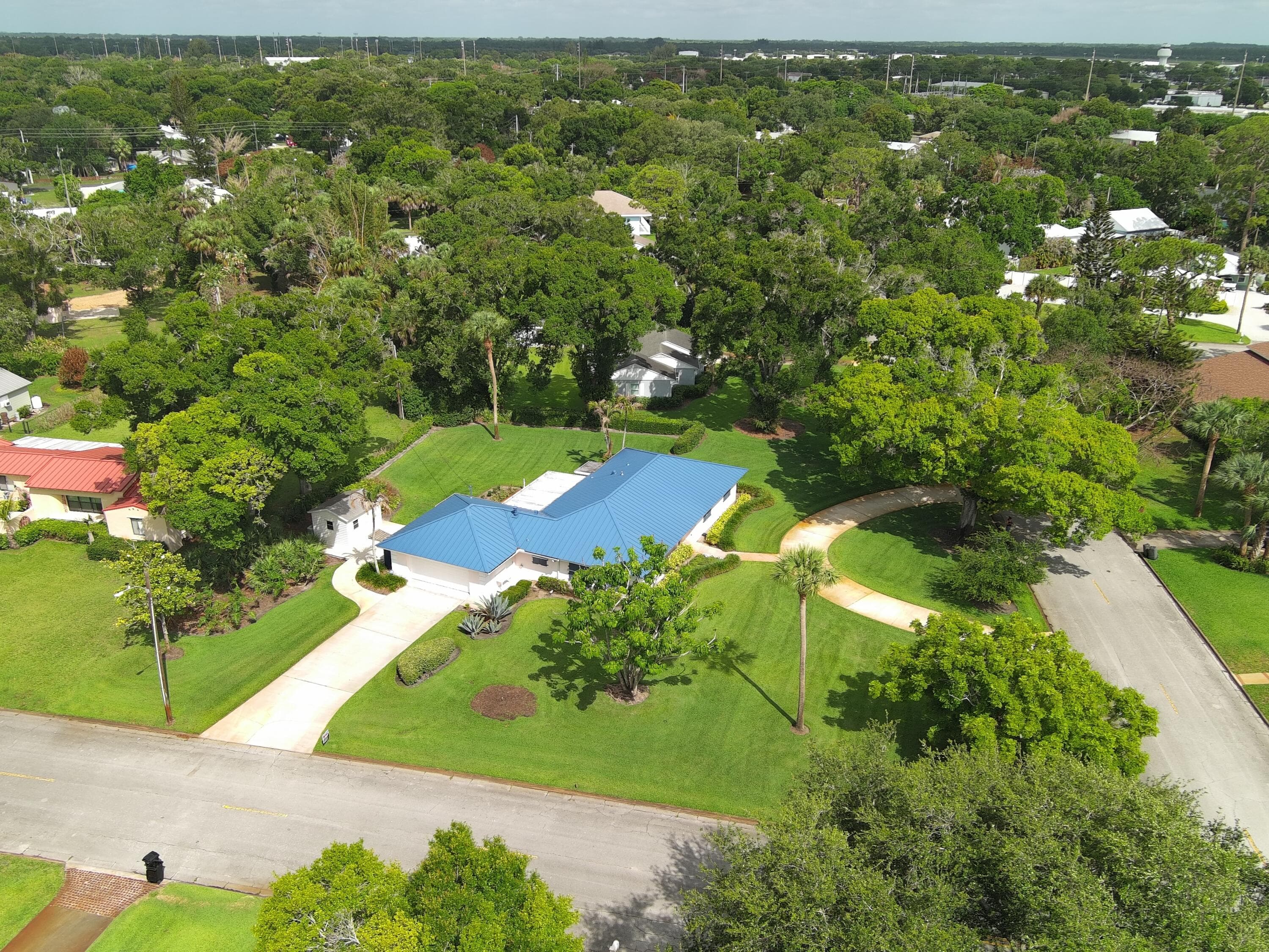 2301 Avalon Avenue, Vero Beach, FL 32960 — photo 35 of 54