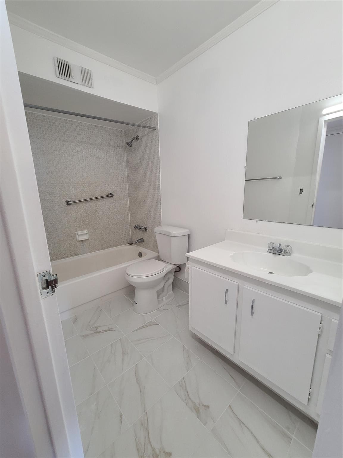 1810 SW 81st Avenue 2400, North Lauderdale, FL 33068 — photo 5 of 17