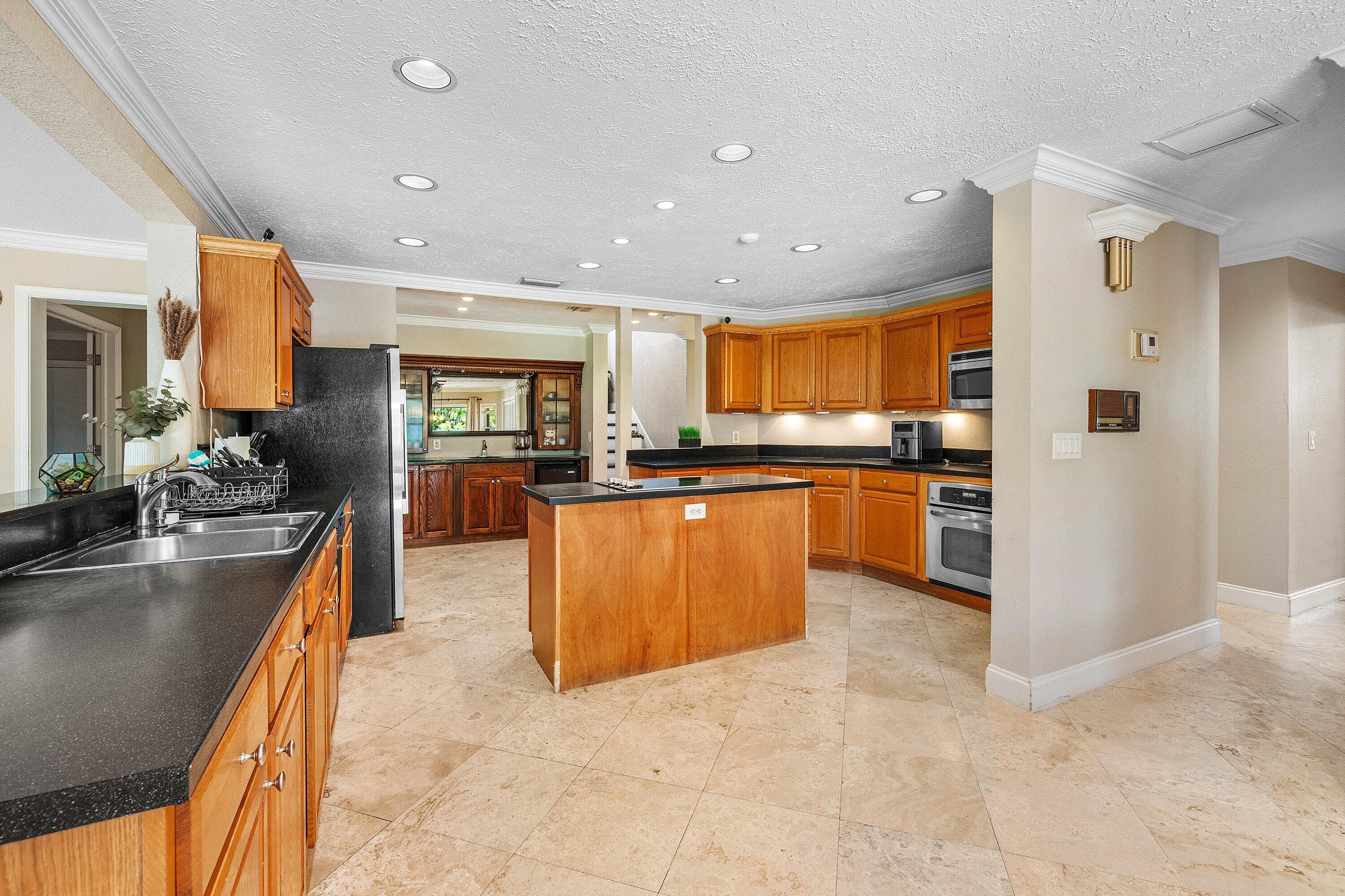 1560 SW 17th Street, Boca Raton, FL 33486 — photo 10 of 59