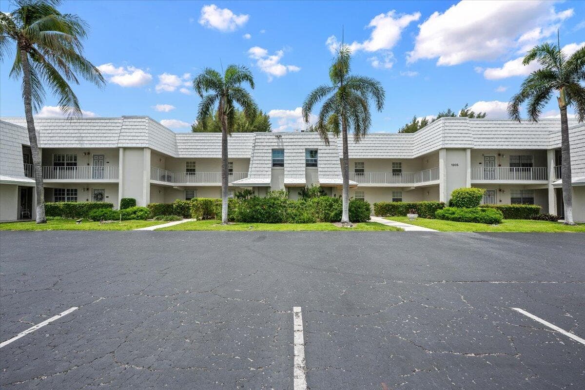 1205 Sandy Lane 145, Singer Island, FL 33404 — photo 2 of 30