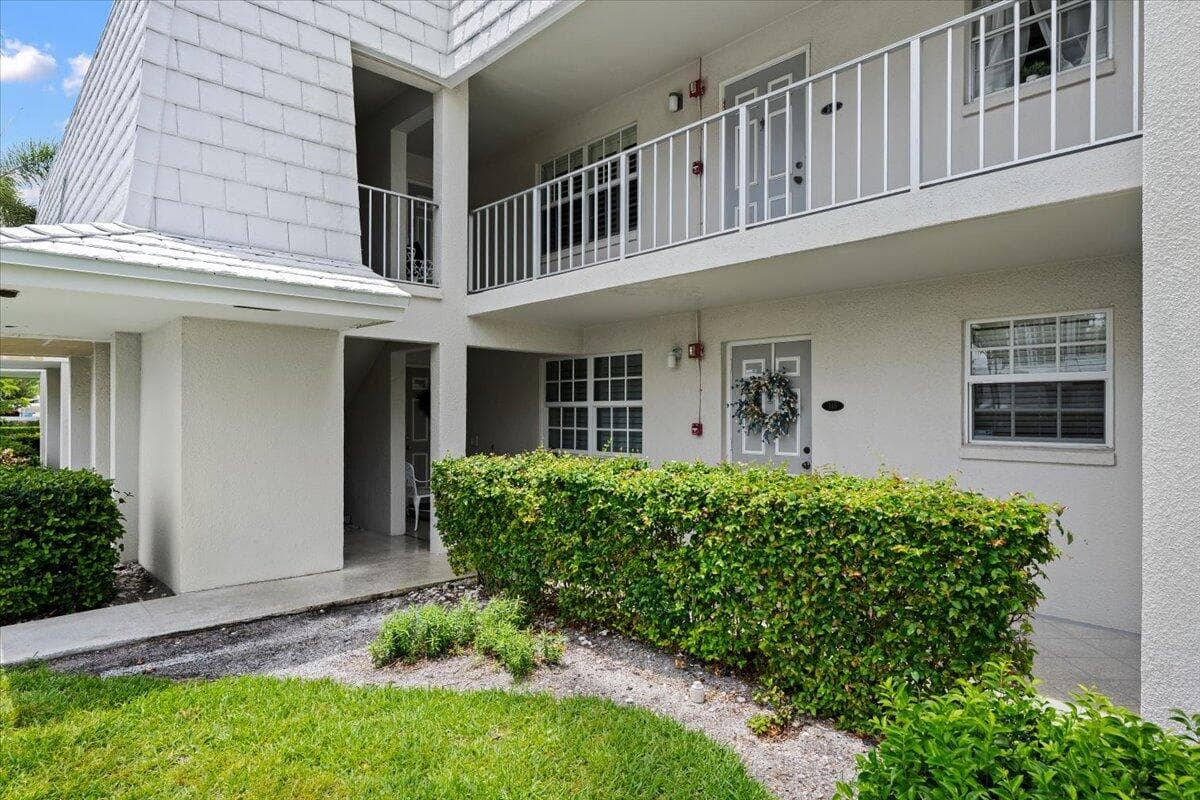 1205 Sandy Lane 145, Singer Island, FL 33404 — photo 3 of 30