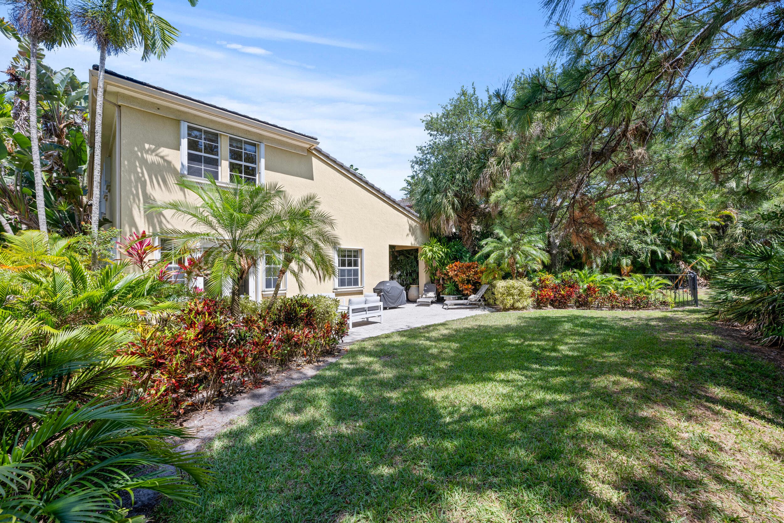 1043 Vintner Boulevard, Palm Beach Gardens, FL 33410 — photo 8 of 65