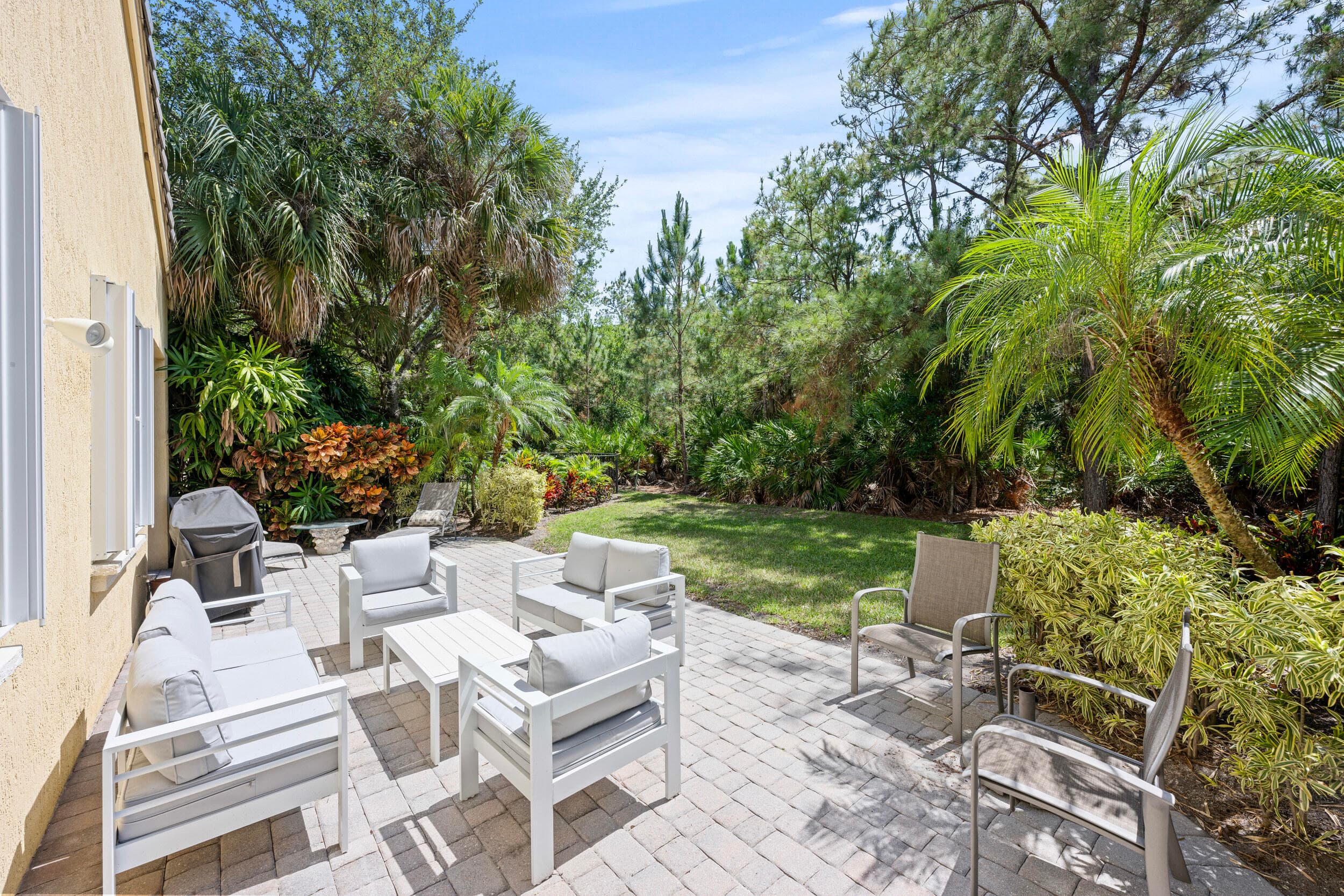1043 Vintner Boulevard, Palm Beach Gardens, FL 33410 — photo 10 of 65
