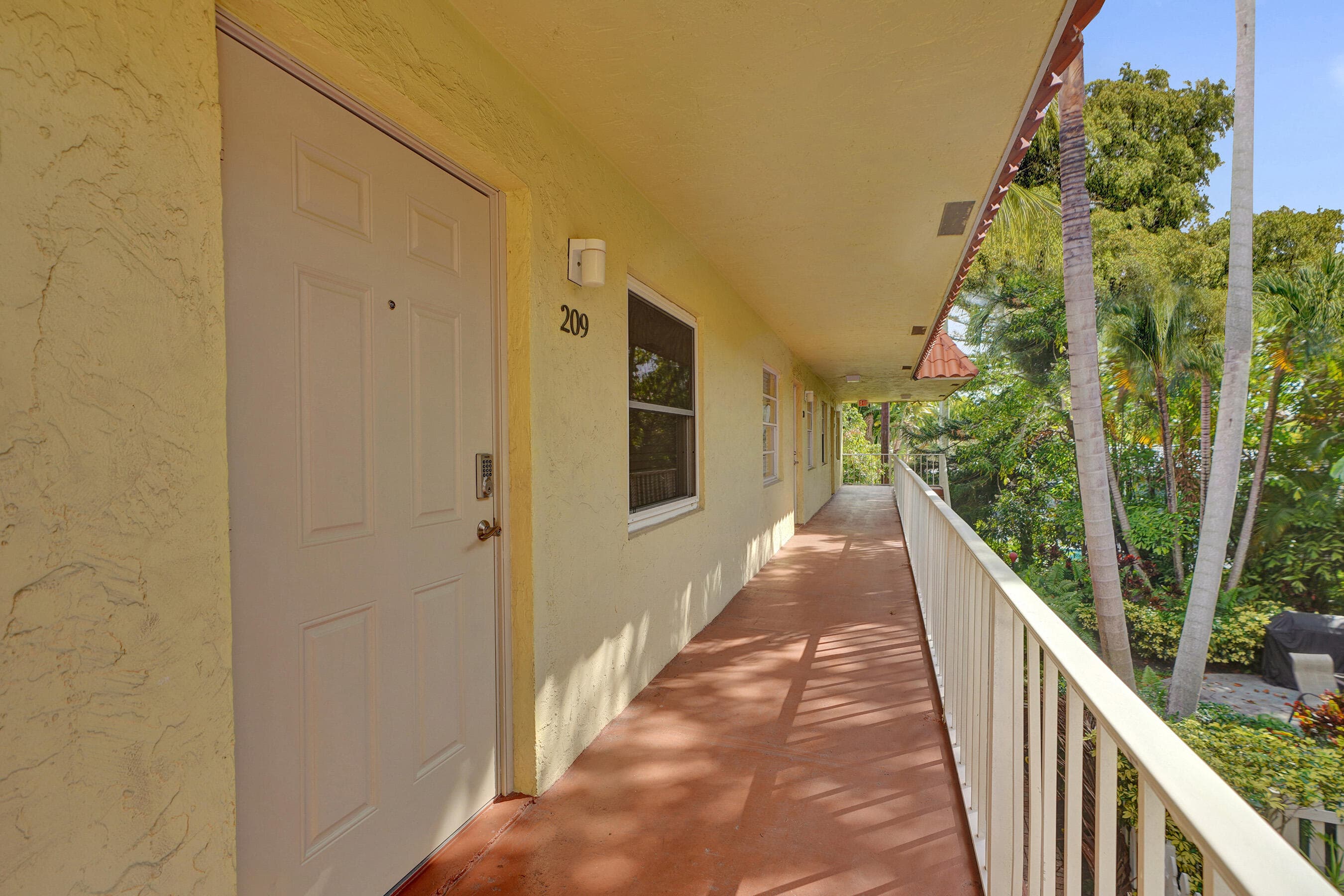 1125 NE 16th Place 209, Fort Lauderdale, FL 33305 — photo 21 of 33