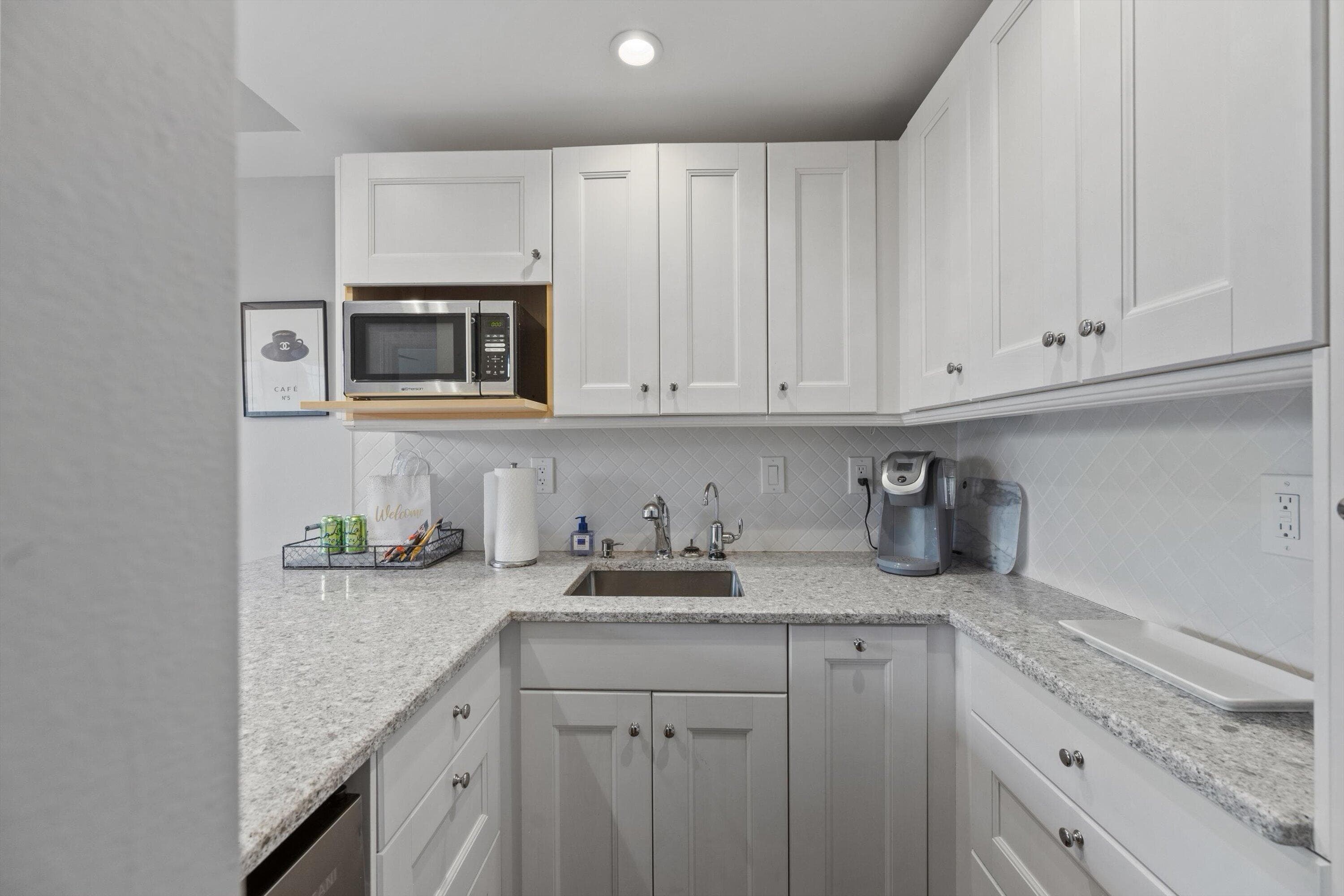 235 Sunrise Avenue 3232, Palm Beach, FL 33480 — photo 10 of 23