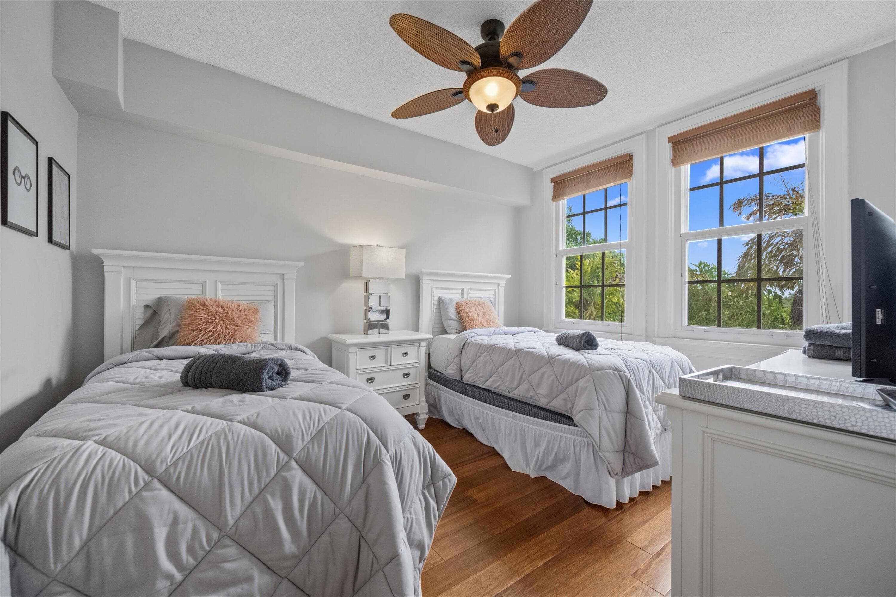 235 Sunrise Avenue 3232, Palm Beach, FL 33480 — photo 17 of 23