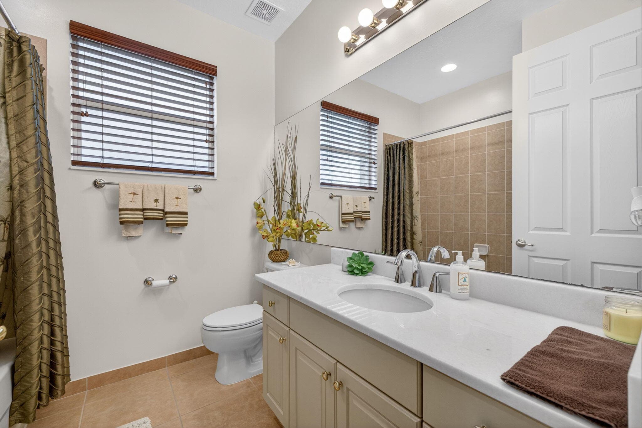 2206 Newport Isles Boulevard, Port St. Lucie, FL 34953 — photo 23 of 57