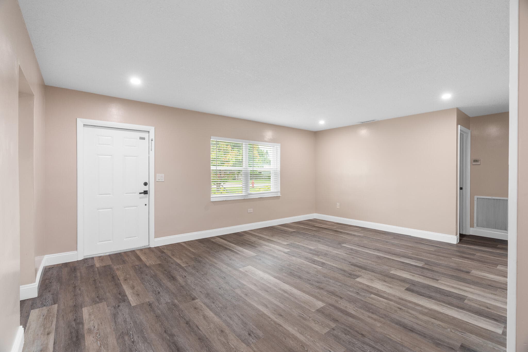 3201 Alice Drive, Palm Springs, FL 33461 — photo 10 of 65