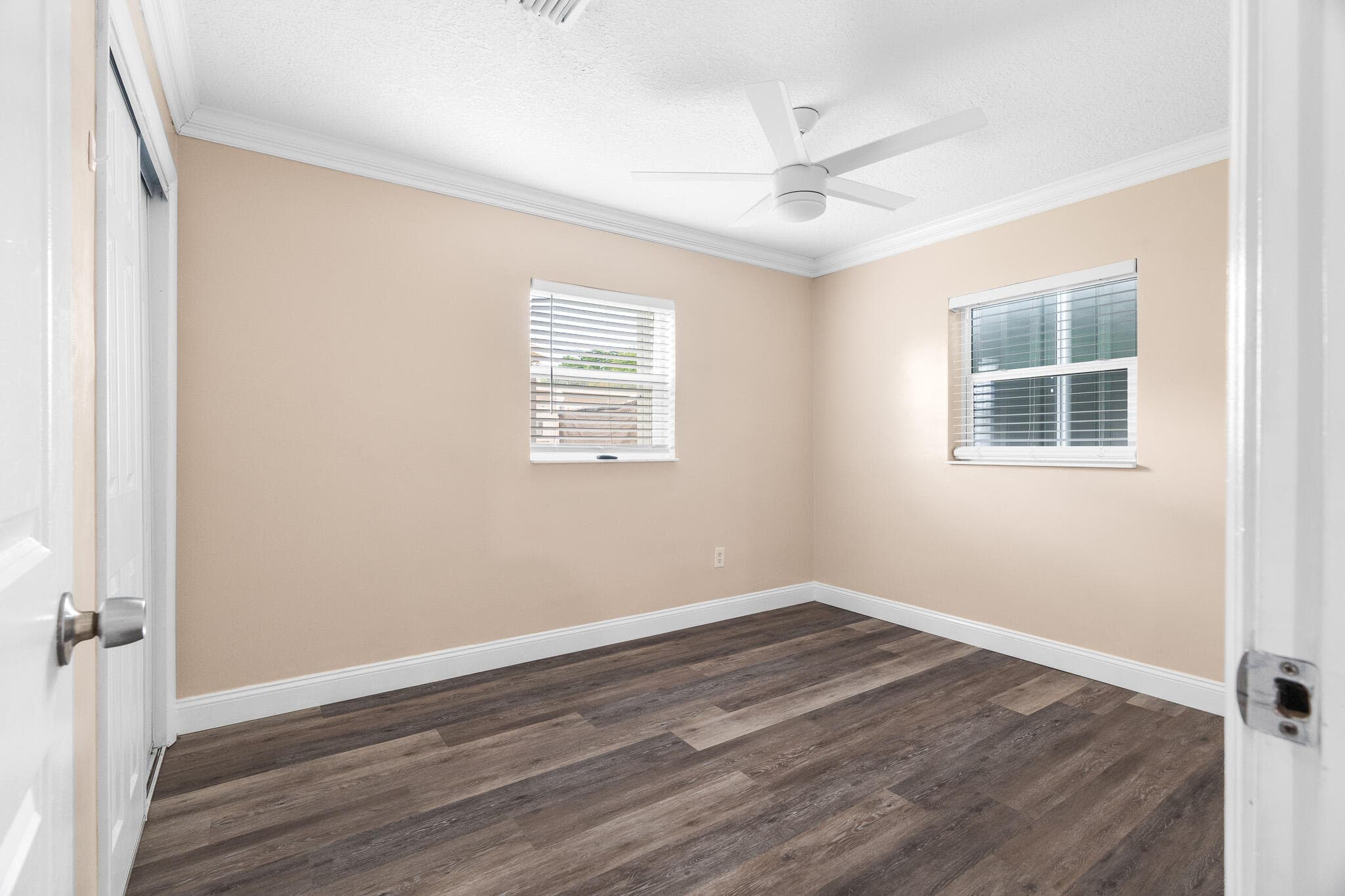 3201 Alice Drive, Palm Springs, FL 33461 — photo 26 of 65