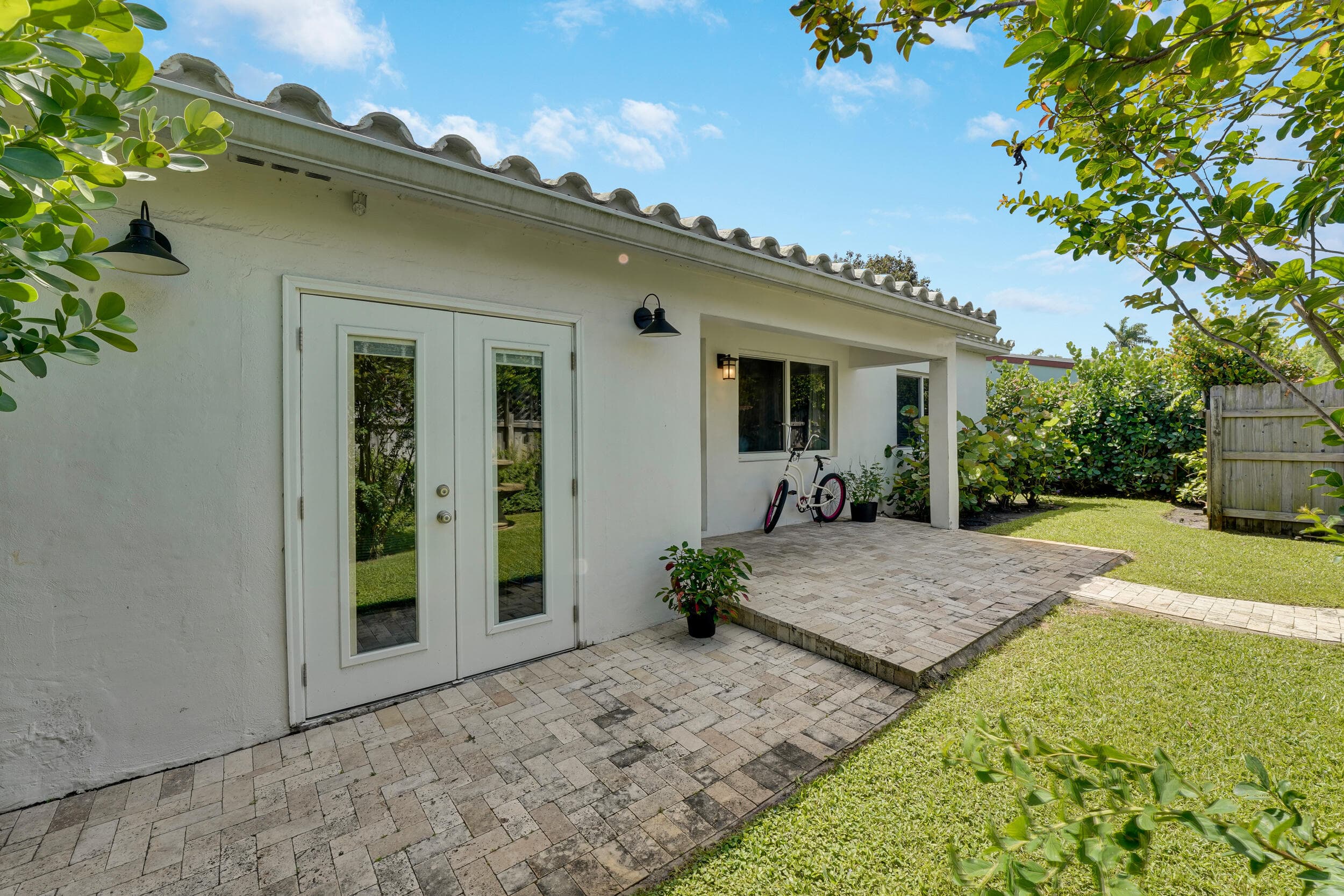 1236 NE 13th Avenue, Fort Lauderdale, FL 33304 — photo 16 of 41