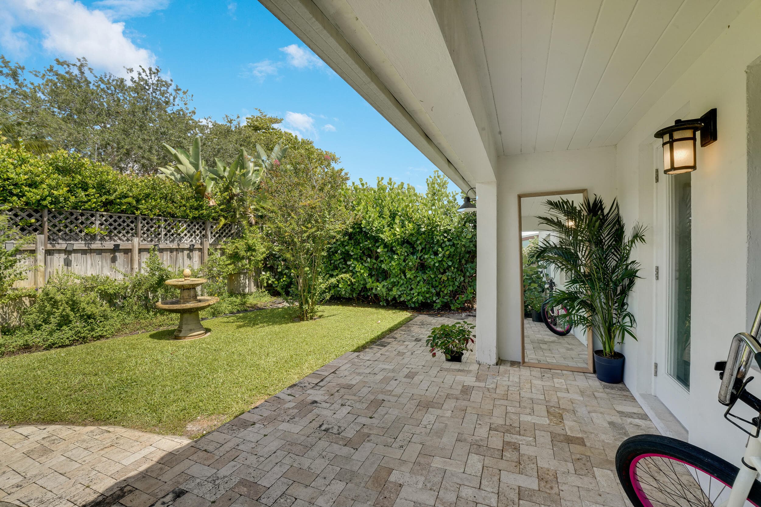 1236 NE 13th Avenue, Fort Lauderdale, FL 33304 — photo 14 of 41