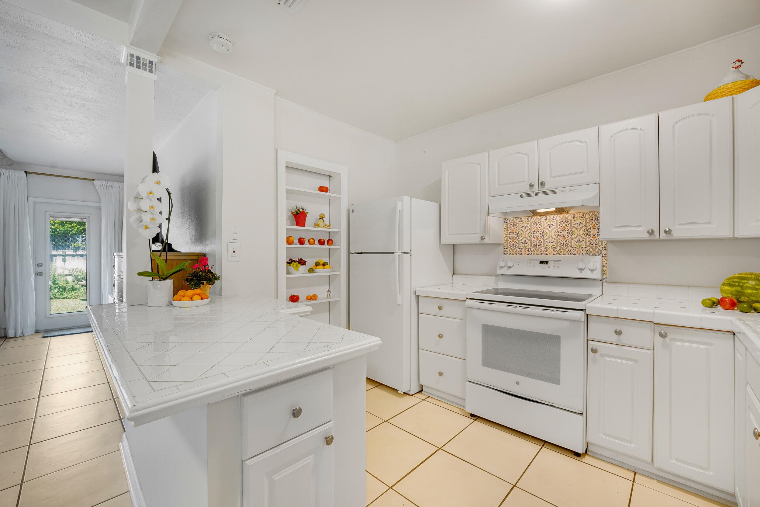 1236 NE 13th Avenue, Fort Lauderdale, FL 33304 — photo 10 of 41
