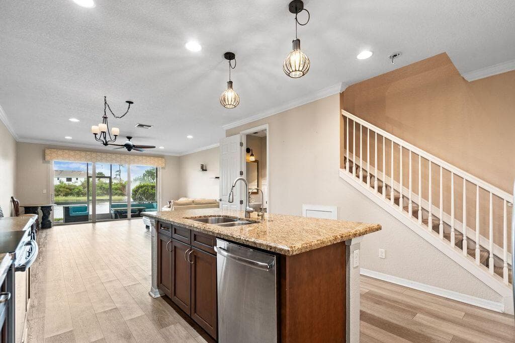 626 SW Glen Crest Way, Stuart, FL 34997 — photo 5 of 33