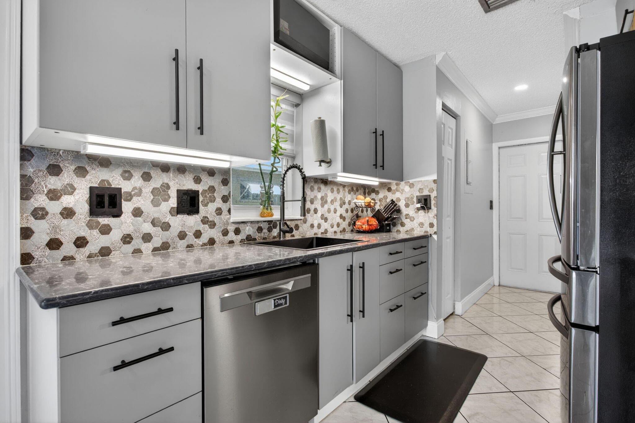 1601 NW 48th Place, Deerfield Beach, FL 33064 — photo 4 of 37
