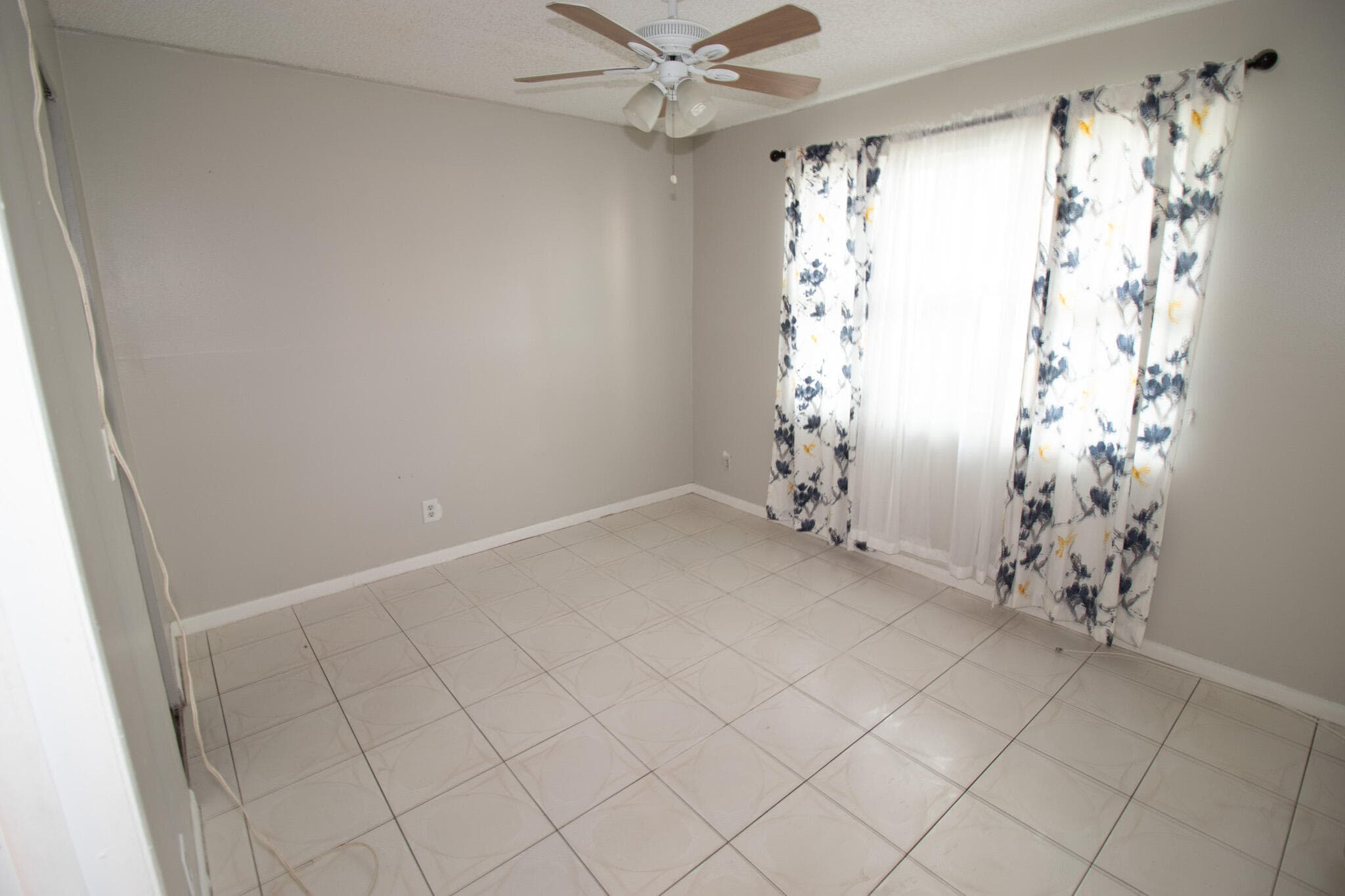9621 Sunrise Lakes Boulevard 102, Sunrise, FL 33322 — photo 6 of 13