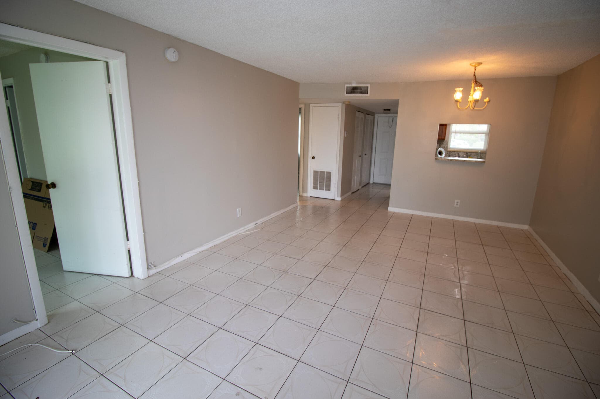 9621 Sunrise Lakes Boulevard 102, Sunrise, FL 33322 — photo 11 of 13