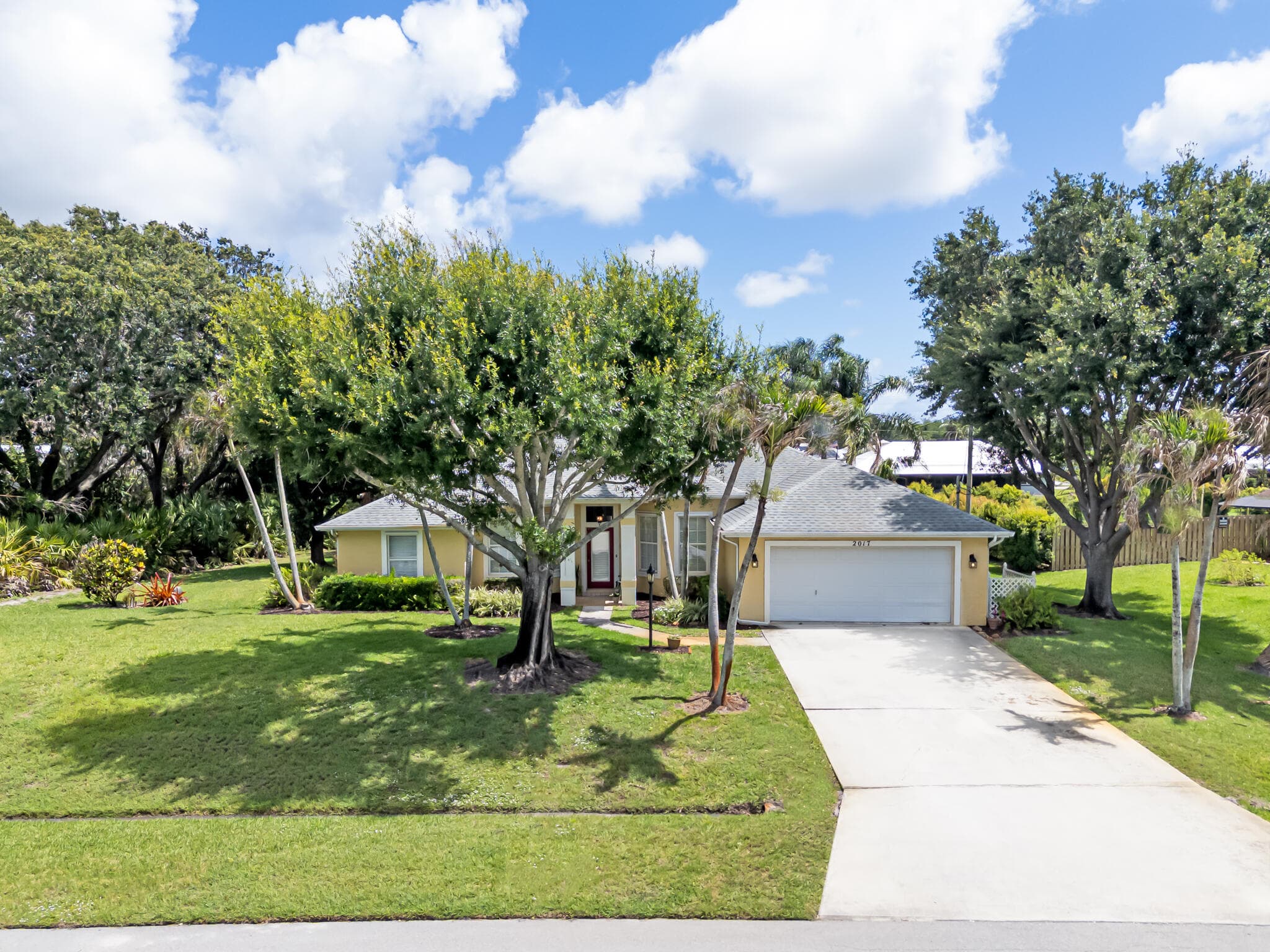 2017 SE Allamanda Drive, Port St. Lucie, FL 34952 — photo 3 of 24