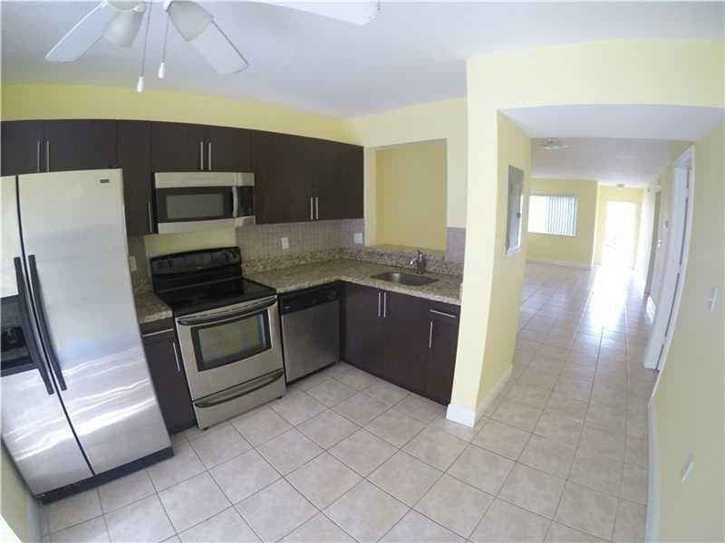 4785 SW 62nd Avenue 102, Davie, FL 33314 — photo 3 of 16