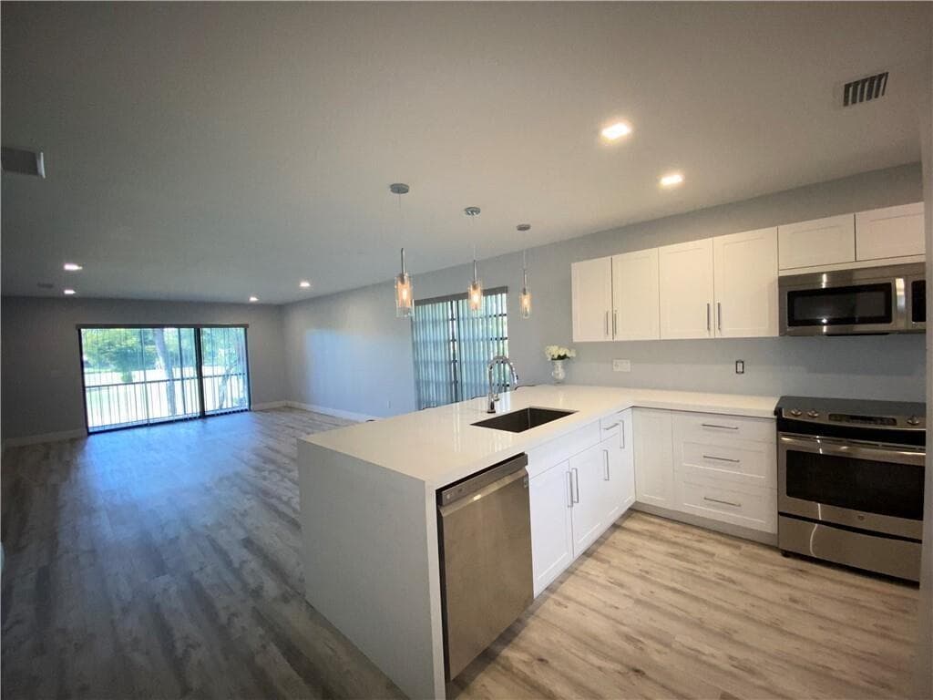 21766 Cypress Drive 20-g, Boca Raton, FL 33433 — photo 4 of 43