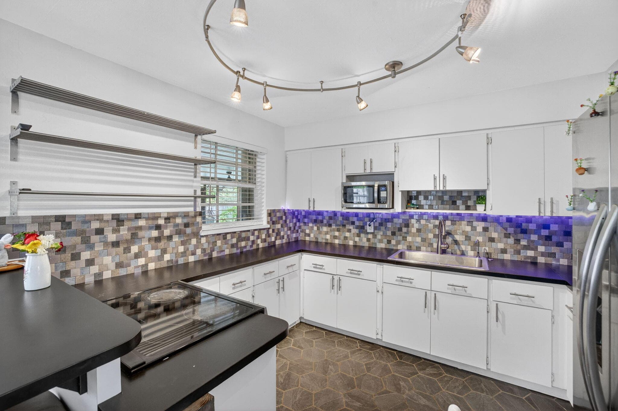 633 NW 30th Street, Wilton Manors, FL 33311 — photo 6 of 30