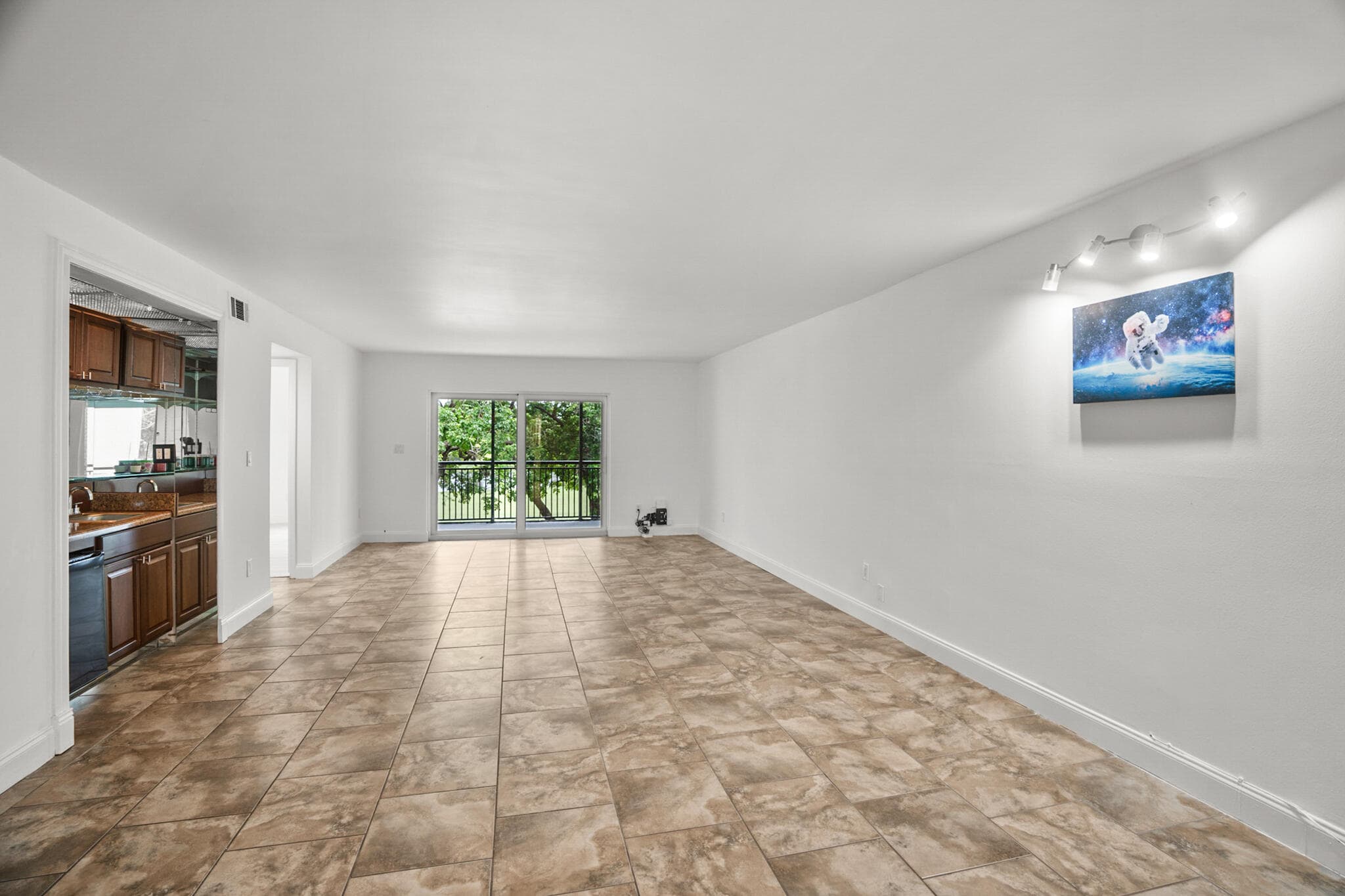 16141 Blatt Boulevard 307, Weston, FL 33326 — photo 9 of 32