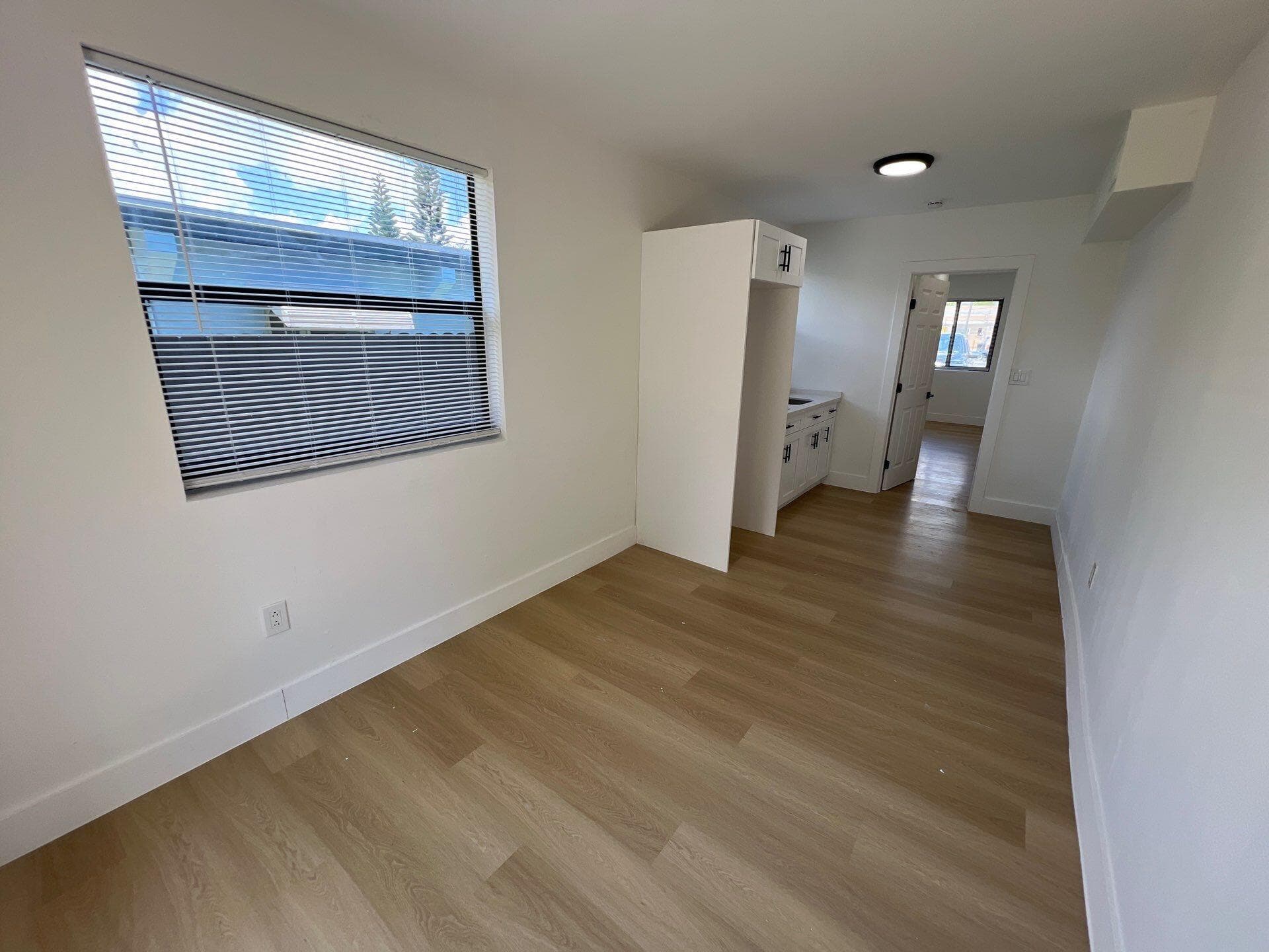 1350 NE 162nd Street 2, North Miami Beach, FL 33162 — photo 2 of 14