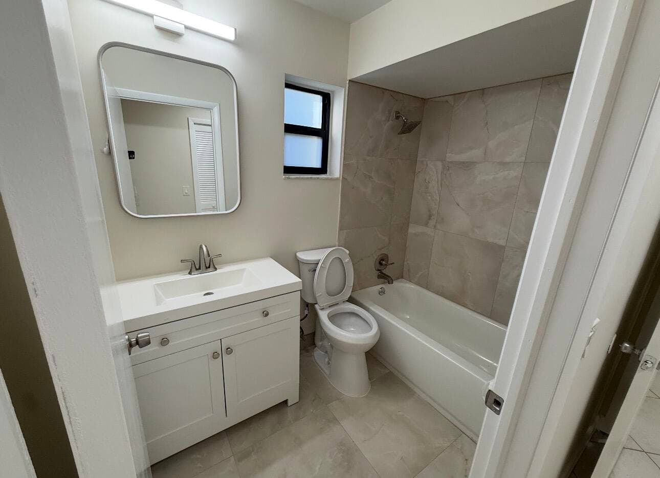 9083 W Highland Pines Drive 9083, Palm Beach Gardens, FL 33418 — photo 8 of 10