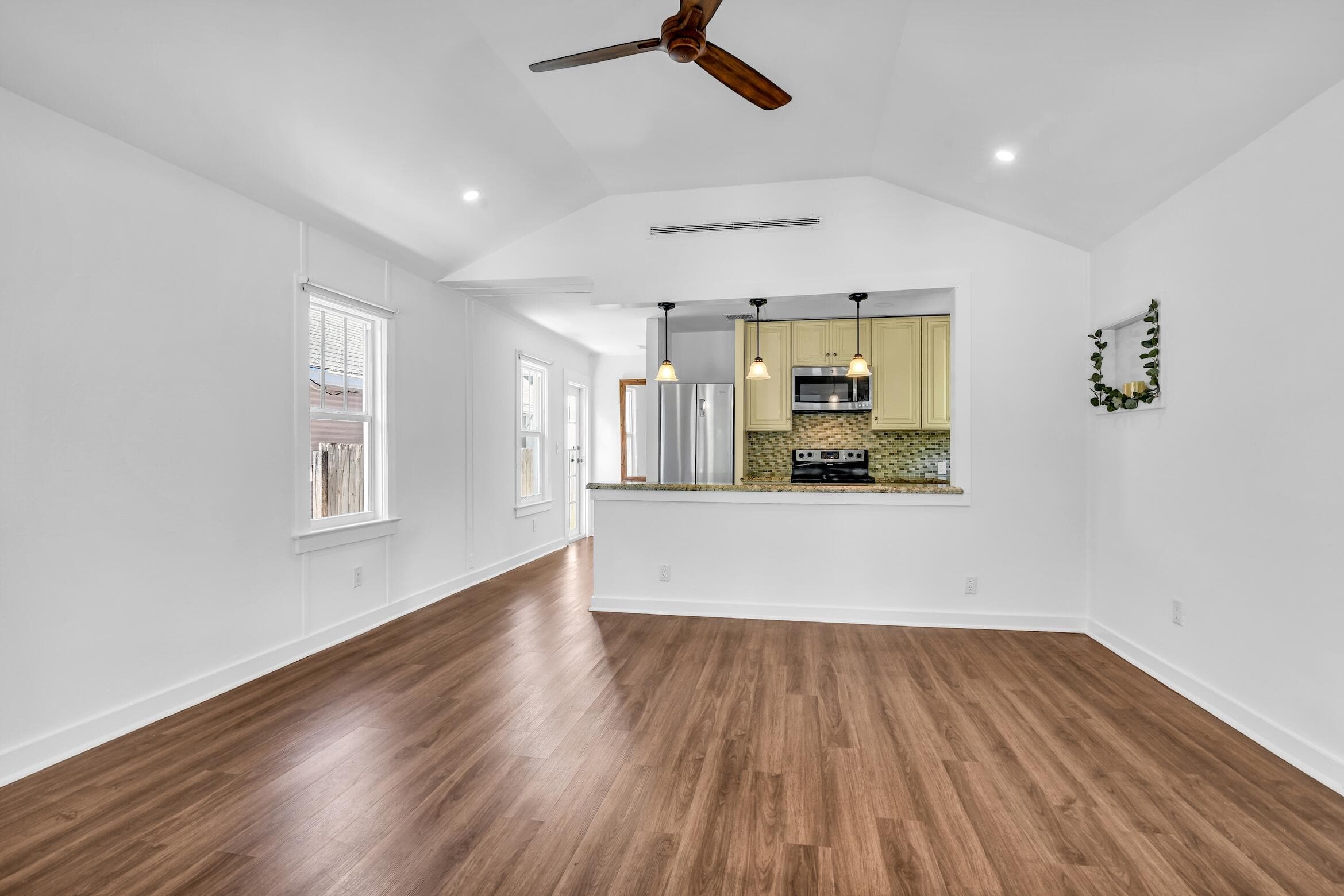 427 N J Street, Lake Worth Beach, FL 33460 — photo 8 of 26
