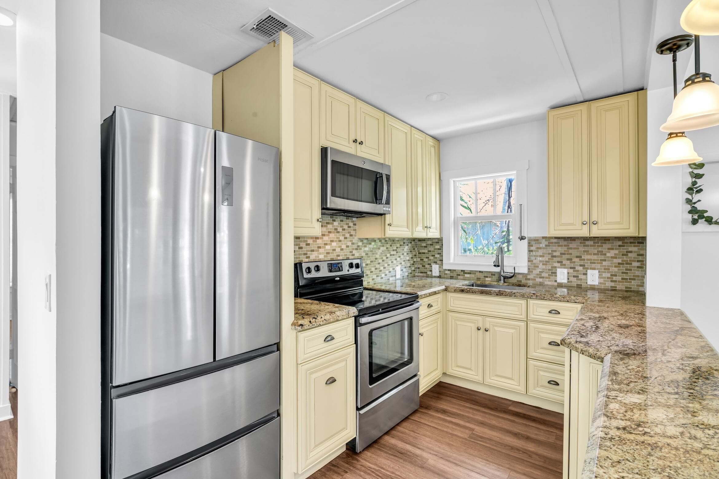 427 N J Street, Lake Worth Beach, FL 33460 — photo 13 of 26