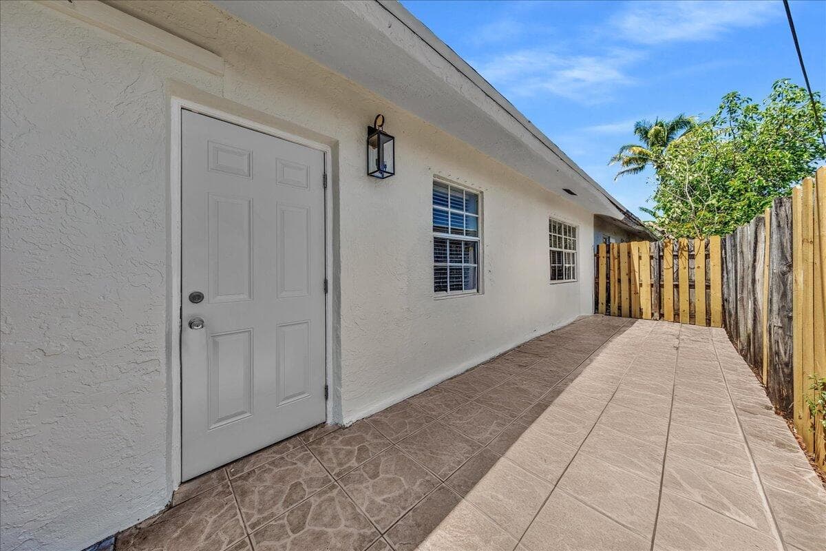 4641 SW 43rd Avenue, Dania Beach, FL 33314 — photo 29 of 29