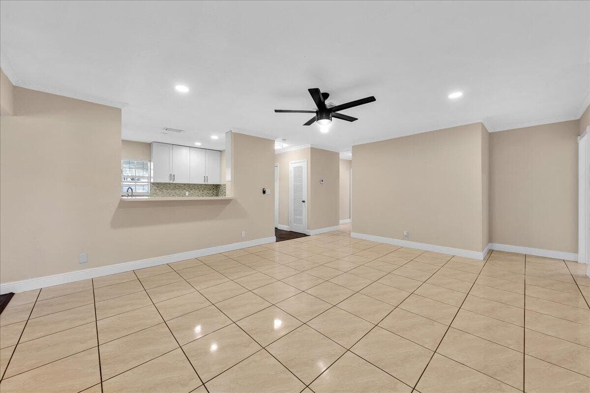 4641 SW 43rd Avenue, Dania Beach, FL 33314 — photo 13 of 29