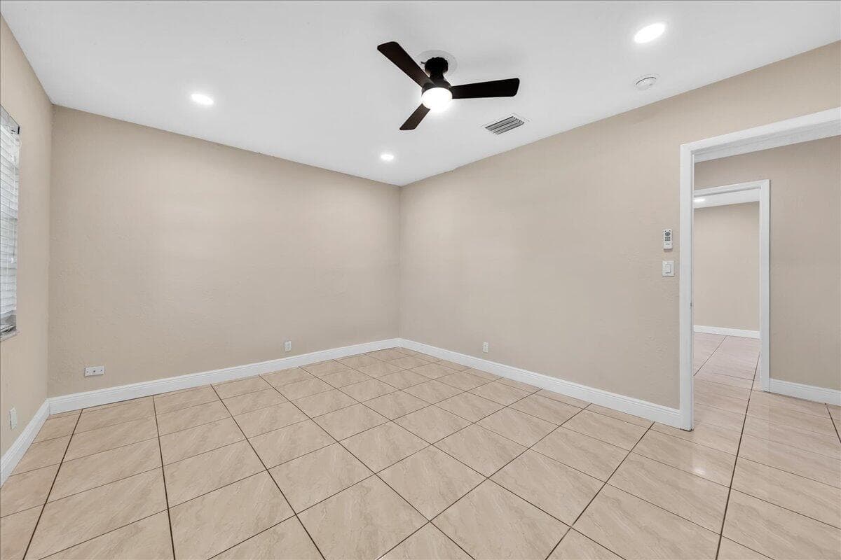 4641 SW 43rd Avenue, Dania Beach, FL 33314 — photo 19 of 29