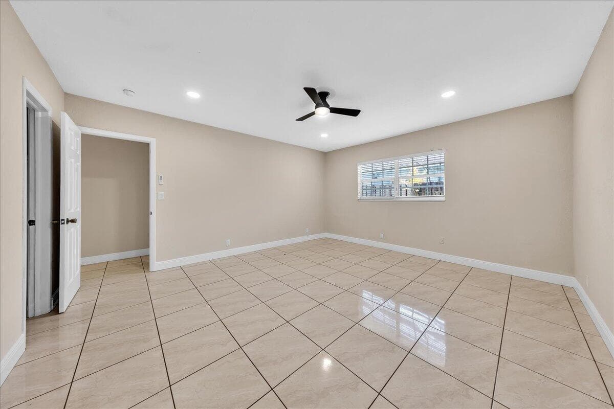 4641 SW 43rd Avenue, Dania Beach, FL 33314 — photo 26 of 29