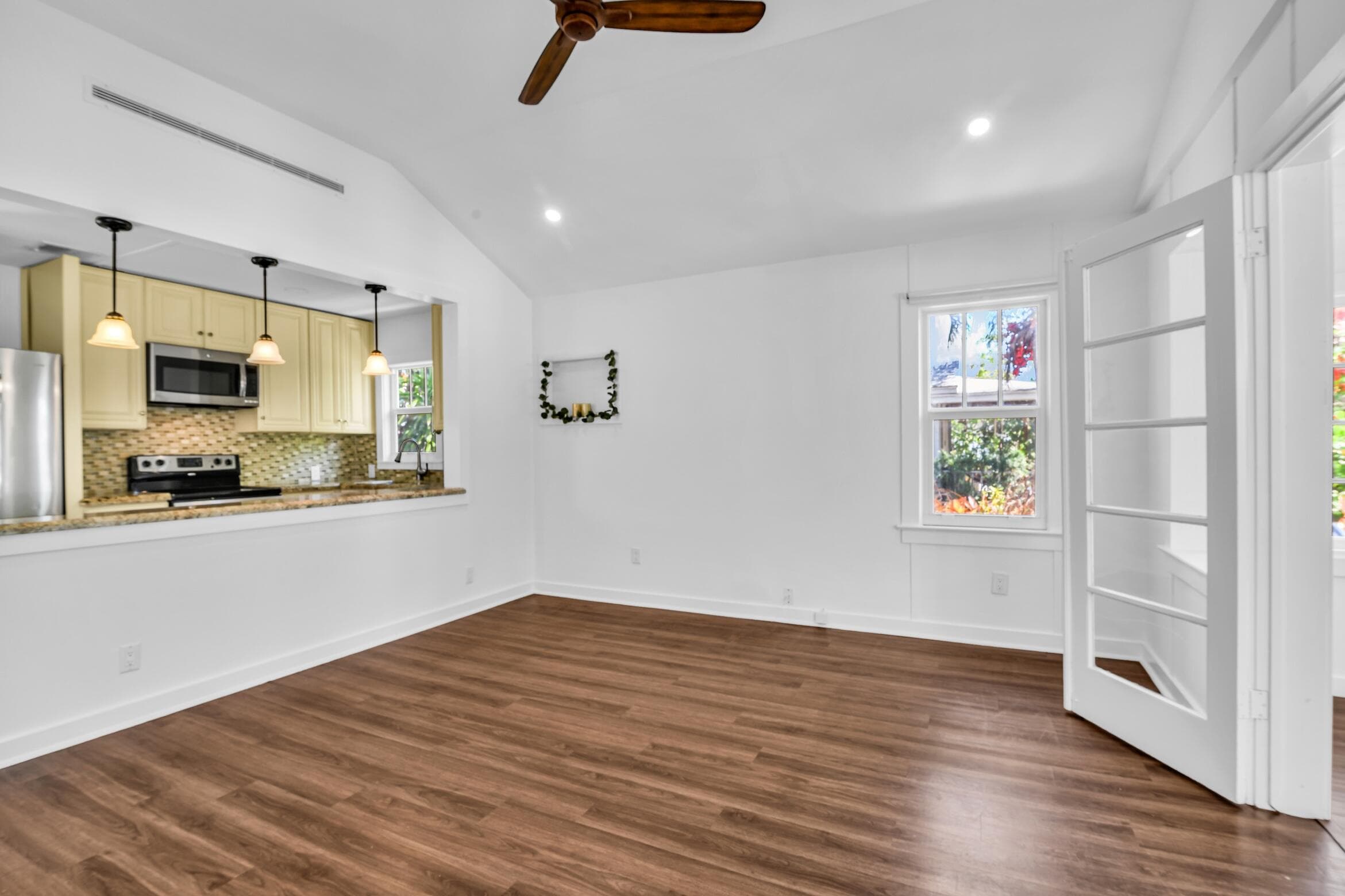 427 N J Street, Lake Worth Beach, FL 33460 — photo 10 of 26