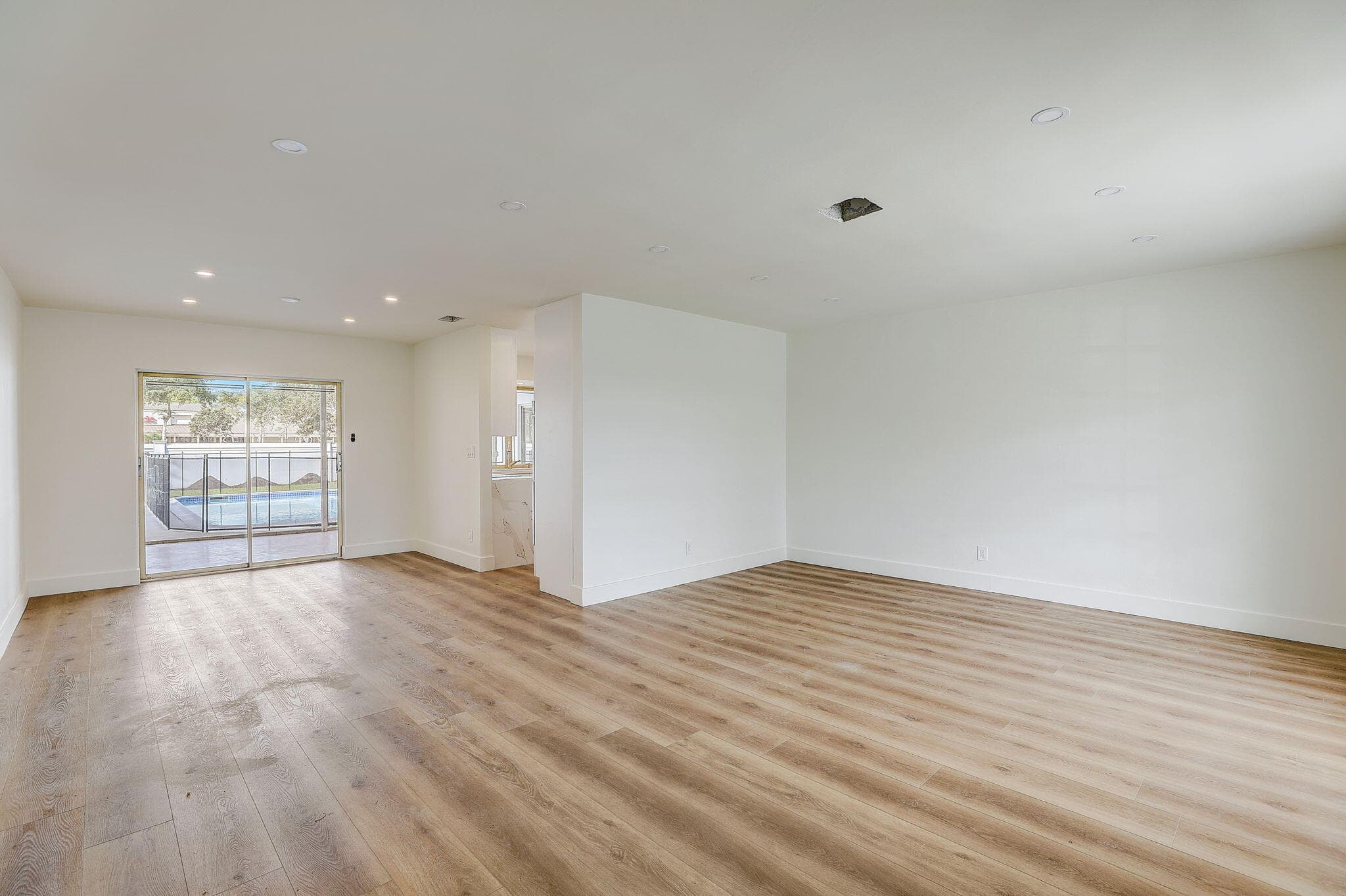 3900 N 45th Avenue, Hollywood, FL 33021 — photo 10 of 43