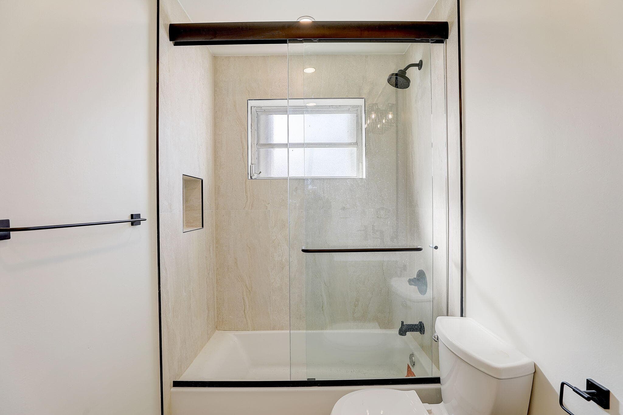 3900 N 45th Avenue, Hollywood, FL 33021 — photo 18 of 43