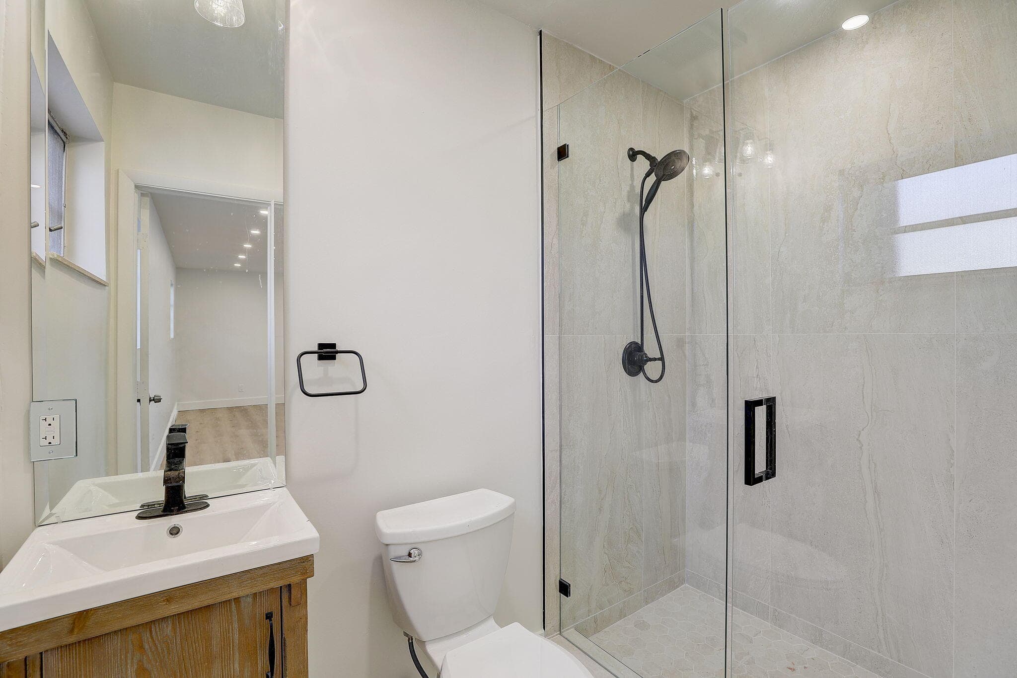 3900 N 45th Avenue, Hollywood, FL 33021 — photo 12 of 43